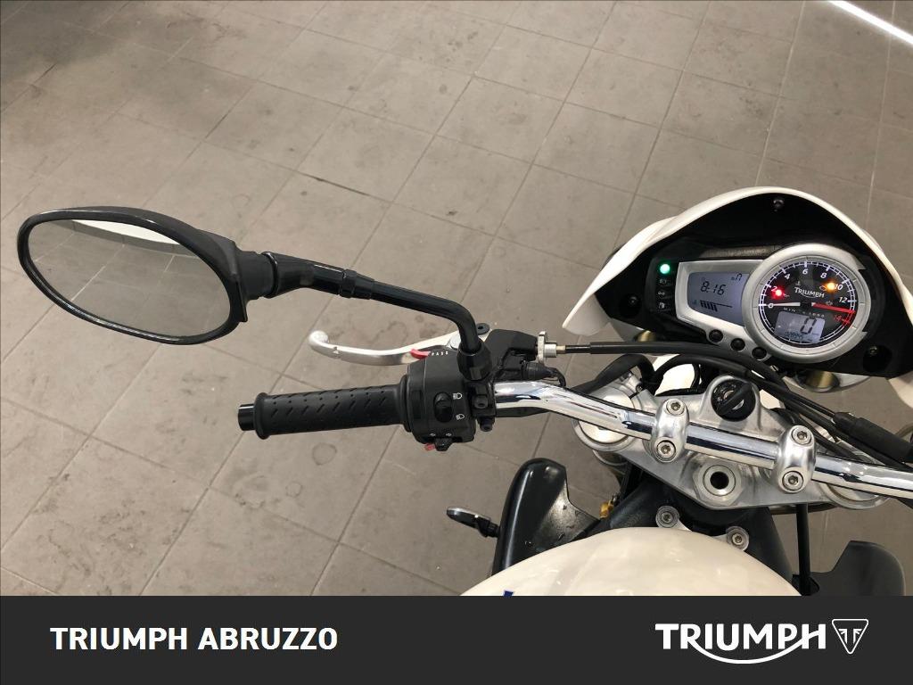TRIUMPH Street Triple 675 