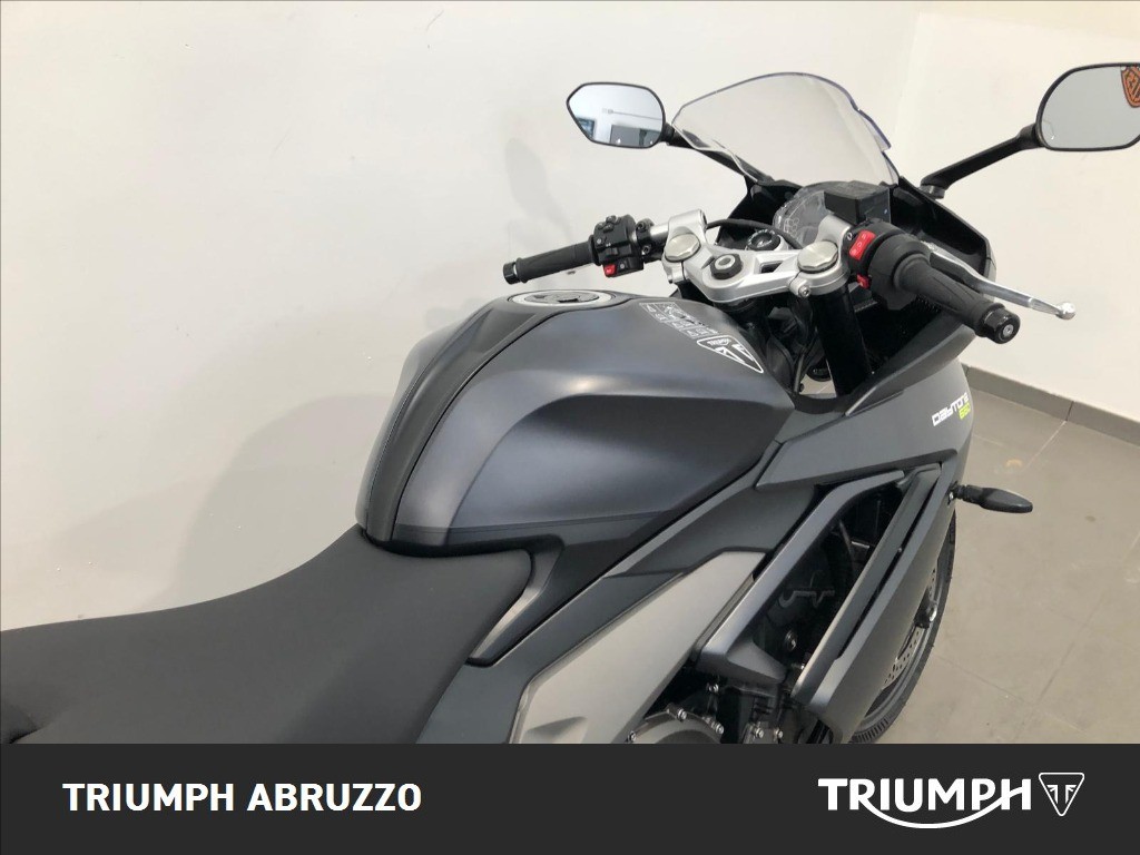TRIUMPH Daytona 600 