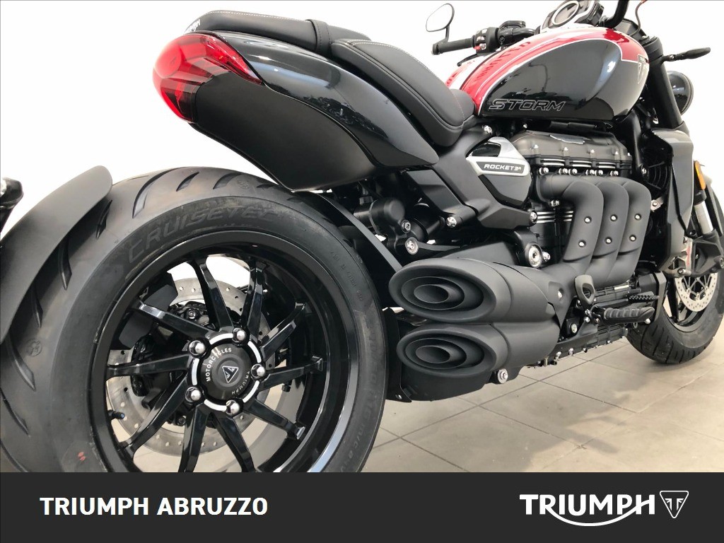 TRIUMPH Rocket III 2500 Storm R