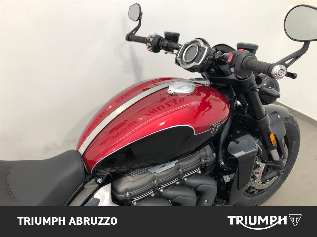 TRIUMPH Rocket III 2500 Storm R