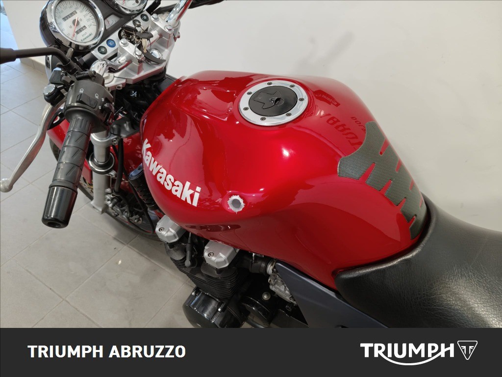 KAWASAKI ZR-7S 